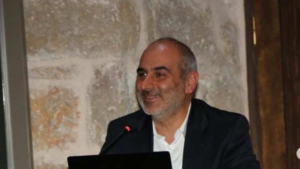 Faik Özdengül, Rumi Aşkın Terapi, 25